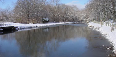 Canal in Winter 2003